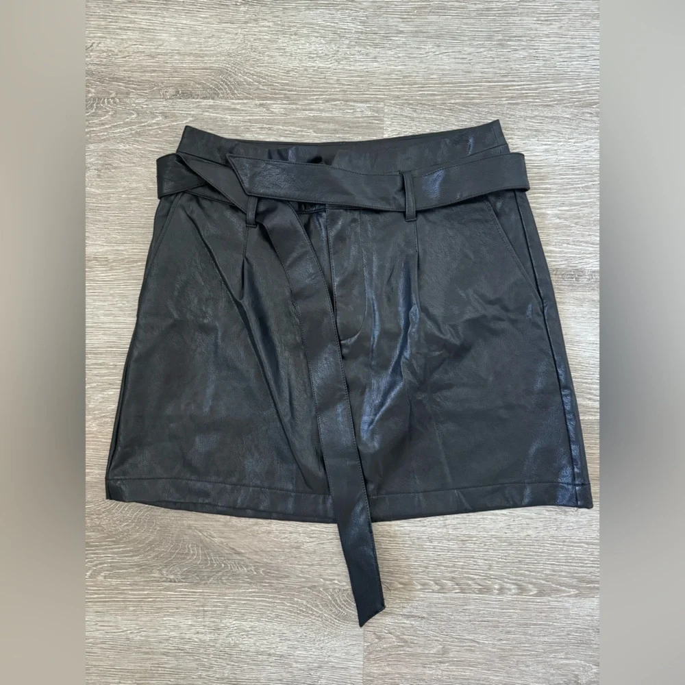 Paige EUC High Waist Faux Leather Black Mini Skirt Tie Belt Size S - Picture 5 of 11